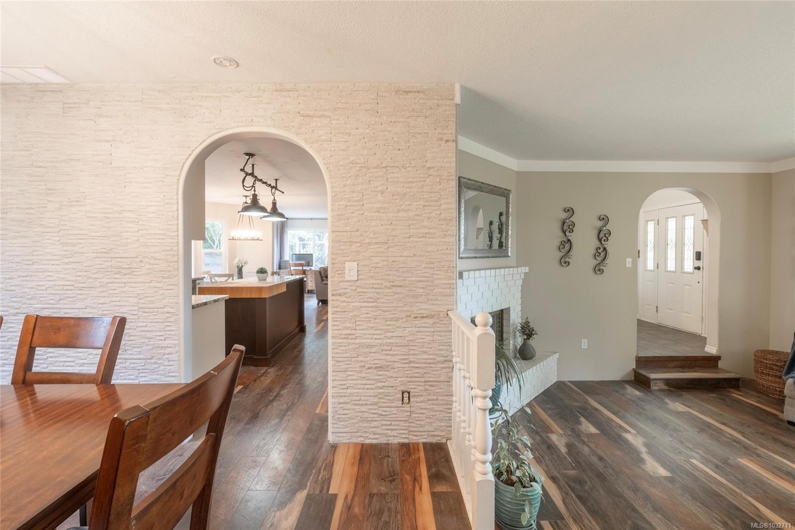 1108 Viewtop Rd, Duncan, BC