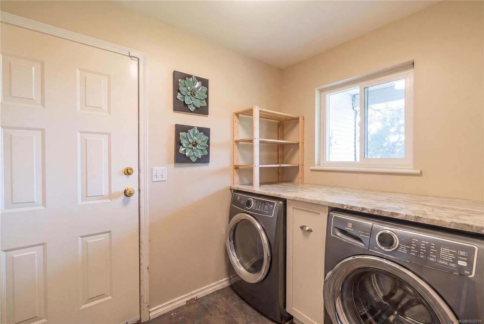 1108 Viewtop Rd, Duncan, BC