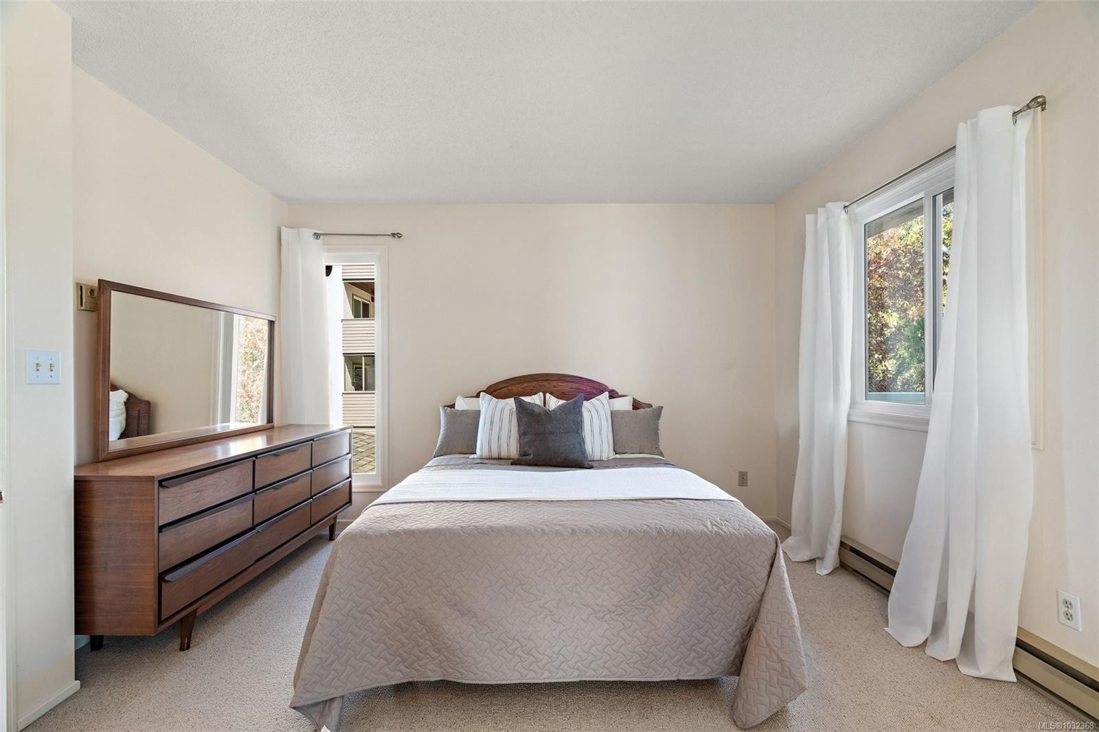 5-10008 Third St, Sidney, BC