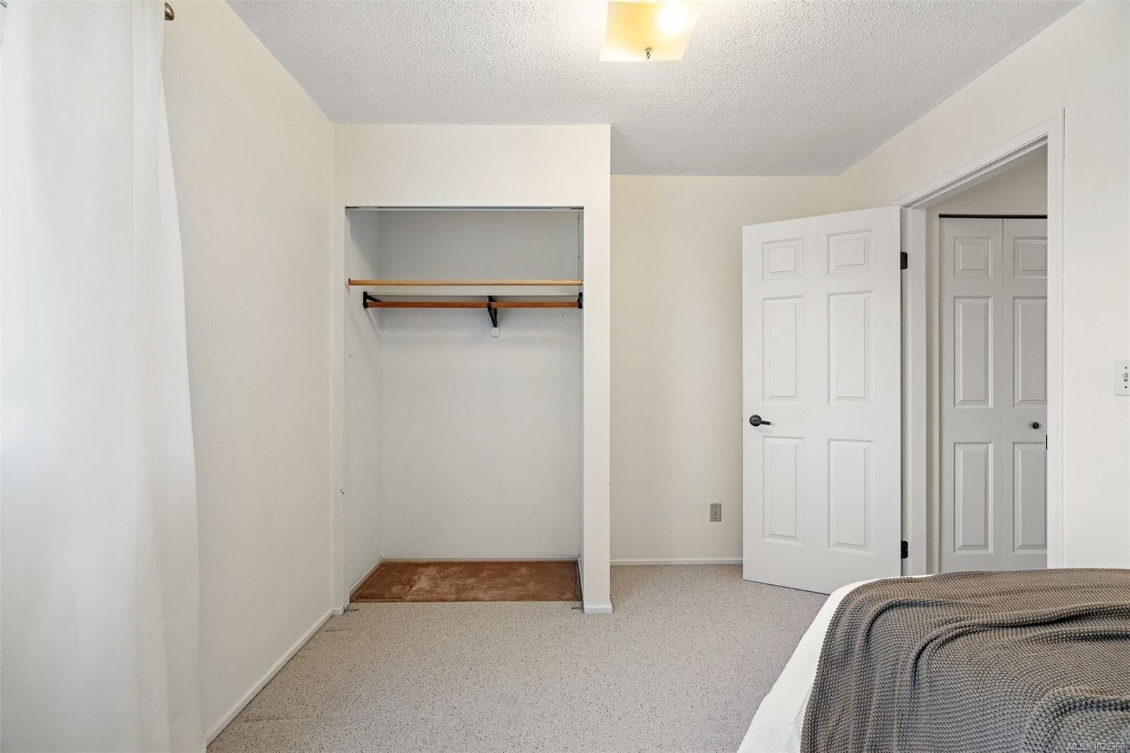 5-10008 Third St, Sidney, BC