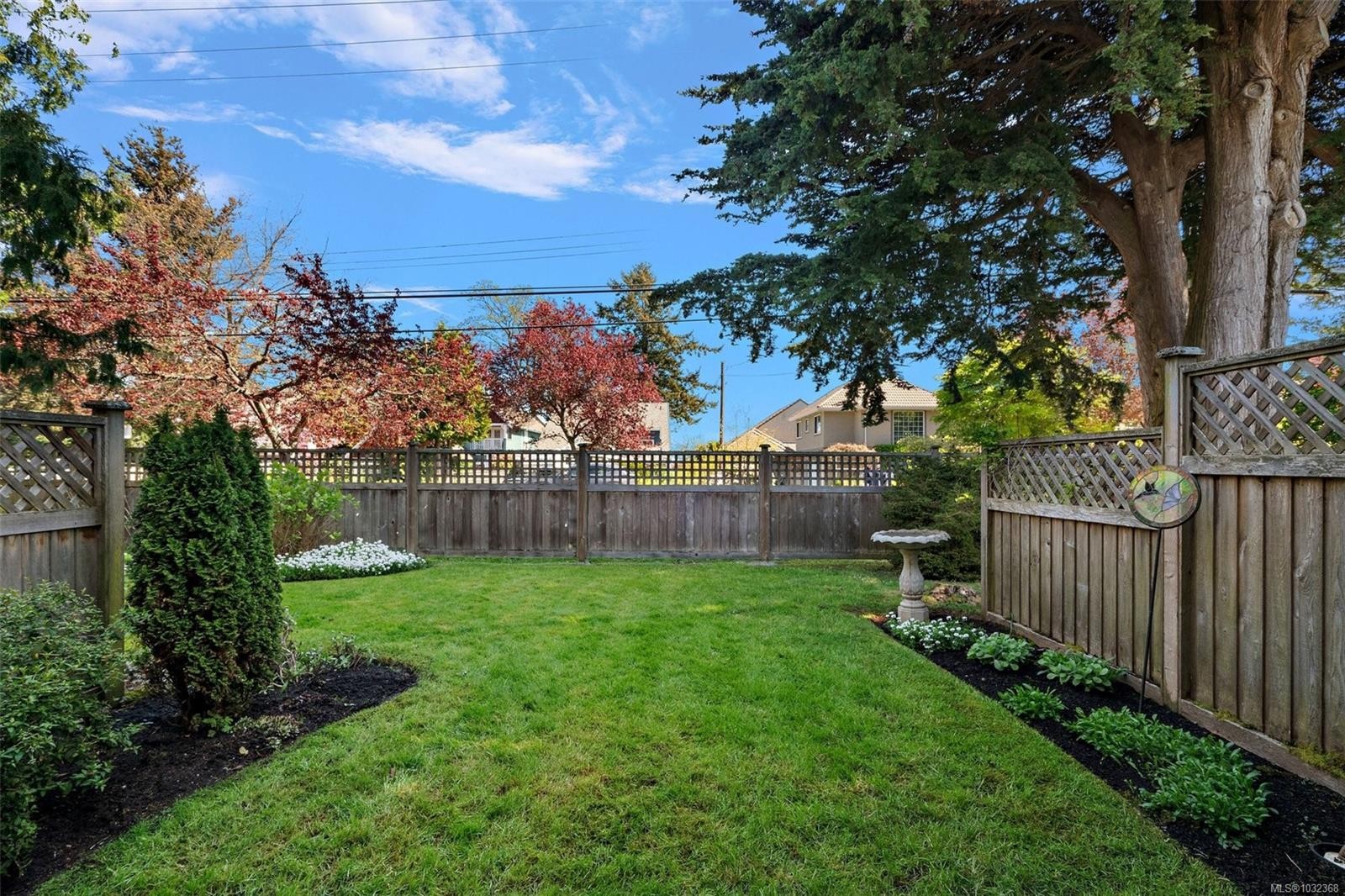 5-10008 Third St, Sidney, BC