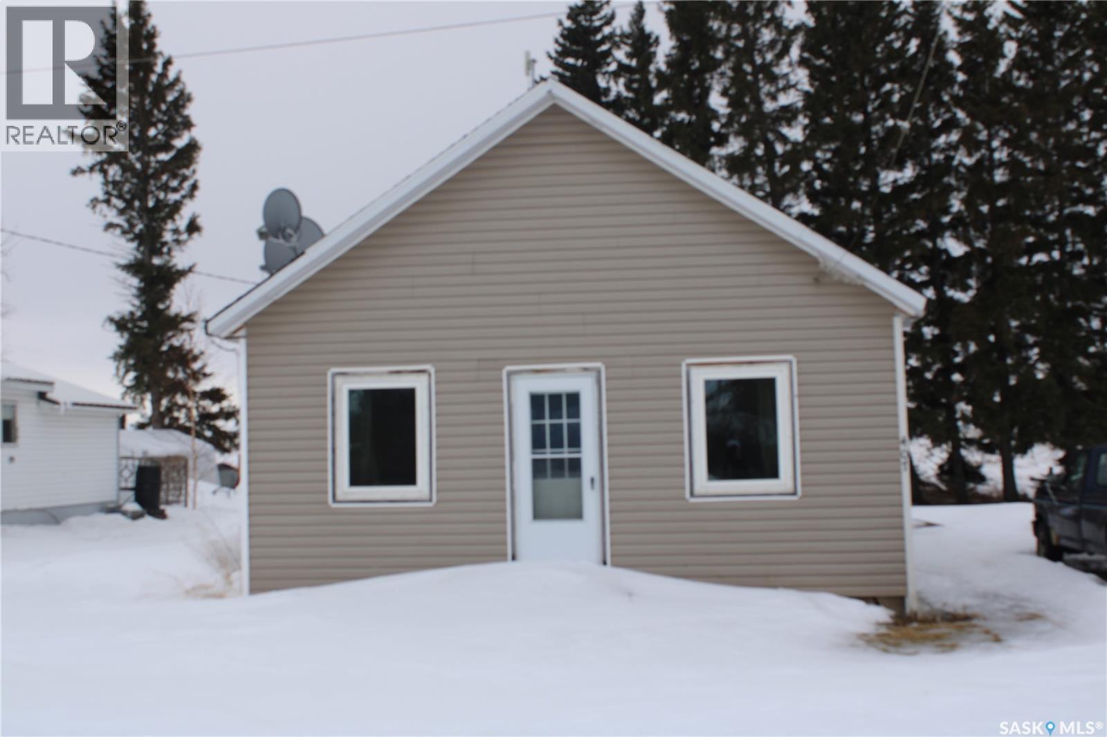 407 1St Avenue, Gerald, SK - Outdoor With Exterior