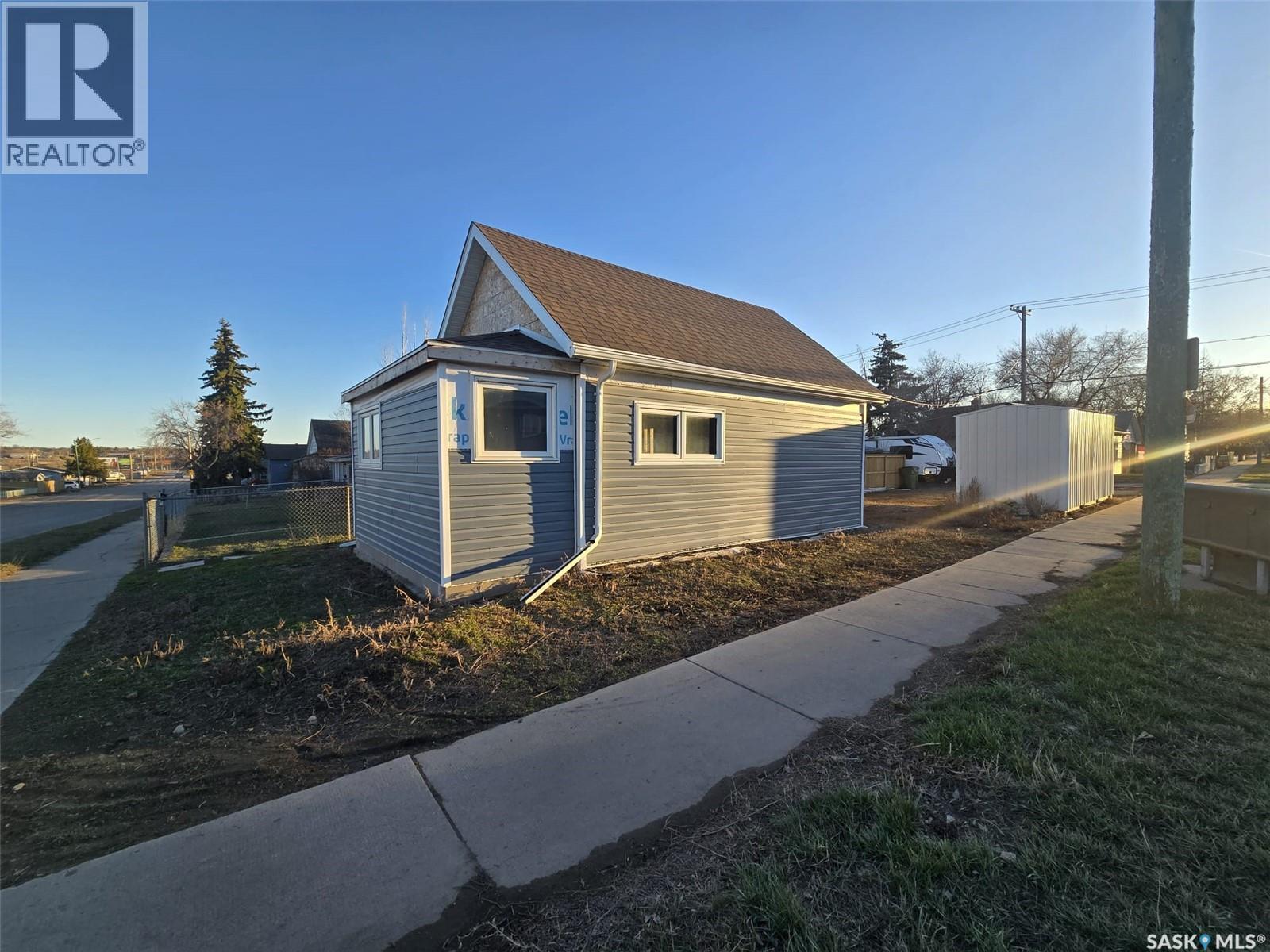 538 9Th Avenue Nw, Moose Jaw, SK - Outdoor