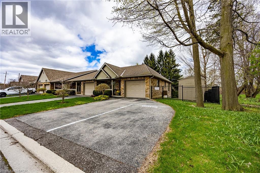 93 Elmhurst Avenue Unit# 8, Simcoe, ON - Outdoor