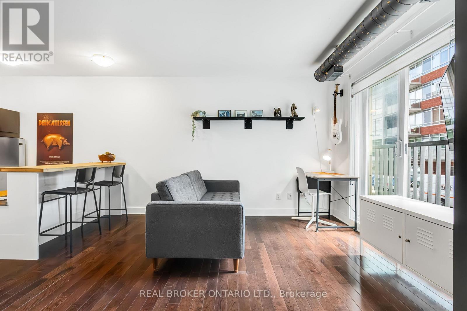 102 - 360 Cumberland Street, Ottawa, ON - Indoor