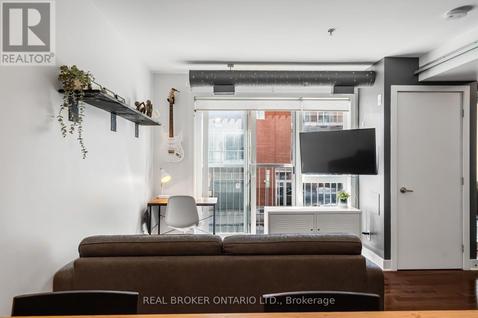 102 - 360 Cumberland Street, Ottawa, ON - Indoor Photo Showing Other Room