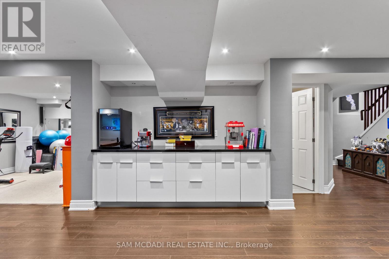 5142 Ancient Stone Avenue, Mississauga, ON - Indoor Photo Showing Other Room