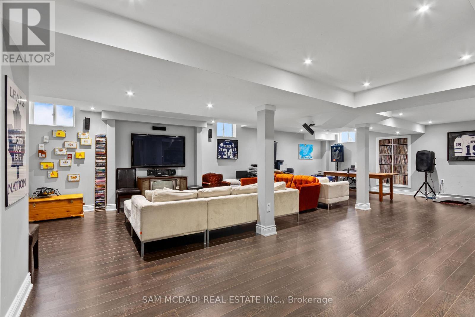 5142 Ancient Stone Avenue, Mississauga, ON - Indoor Photo Showing Other Room