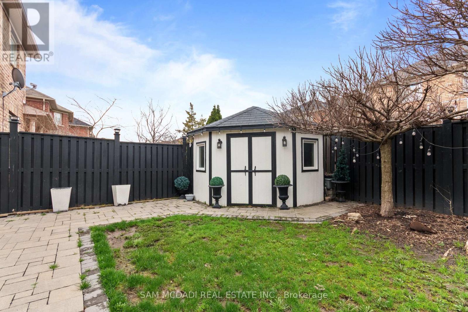 5142 Ancient Stone Avenue, Mississauga, ON - Outdoor