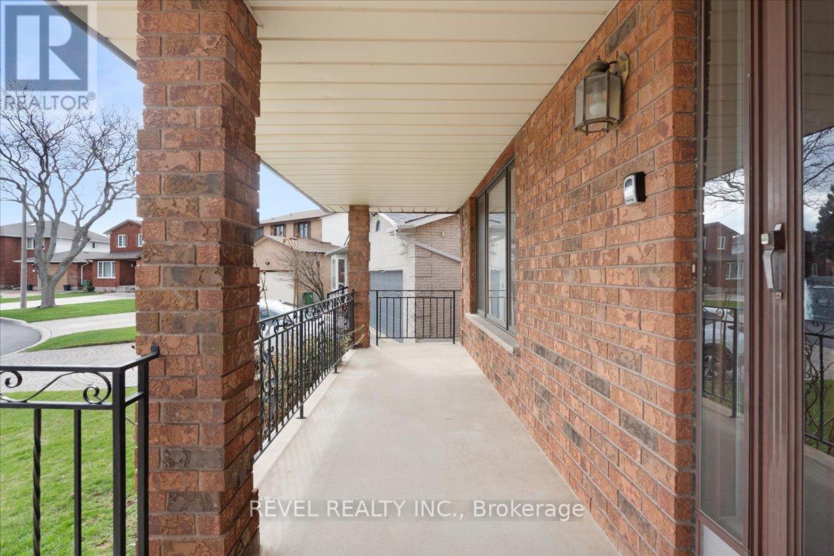 18 Marcel Place, Hamilton, ON - Outdoor With Exterior