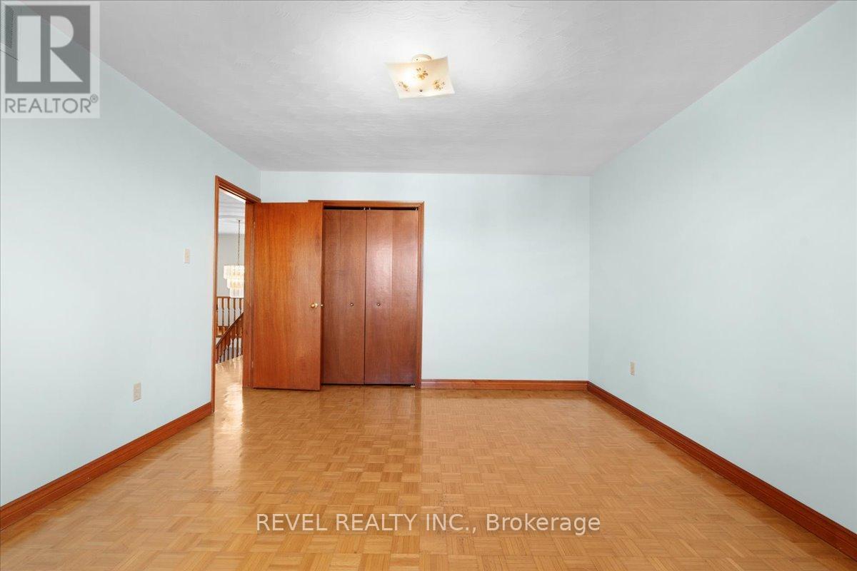 18 Marcel Place, Hamilton, ON - Indoor Photo Showing Other Room