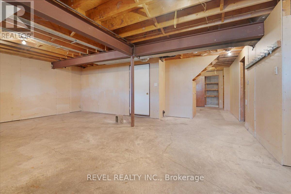 18 Marcel Place, Hamilton, ON - Indoor Photo Showing Basement