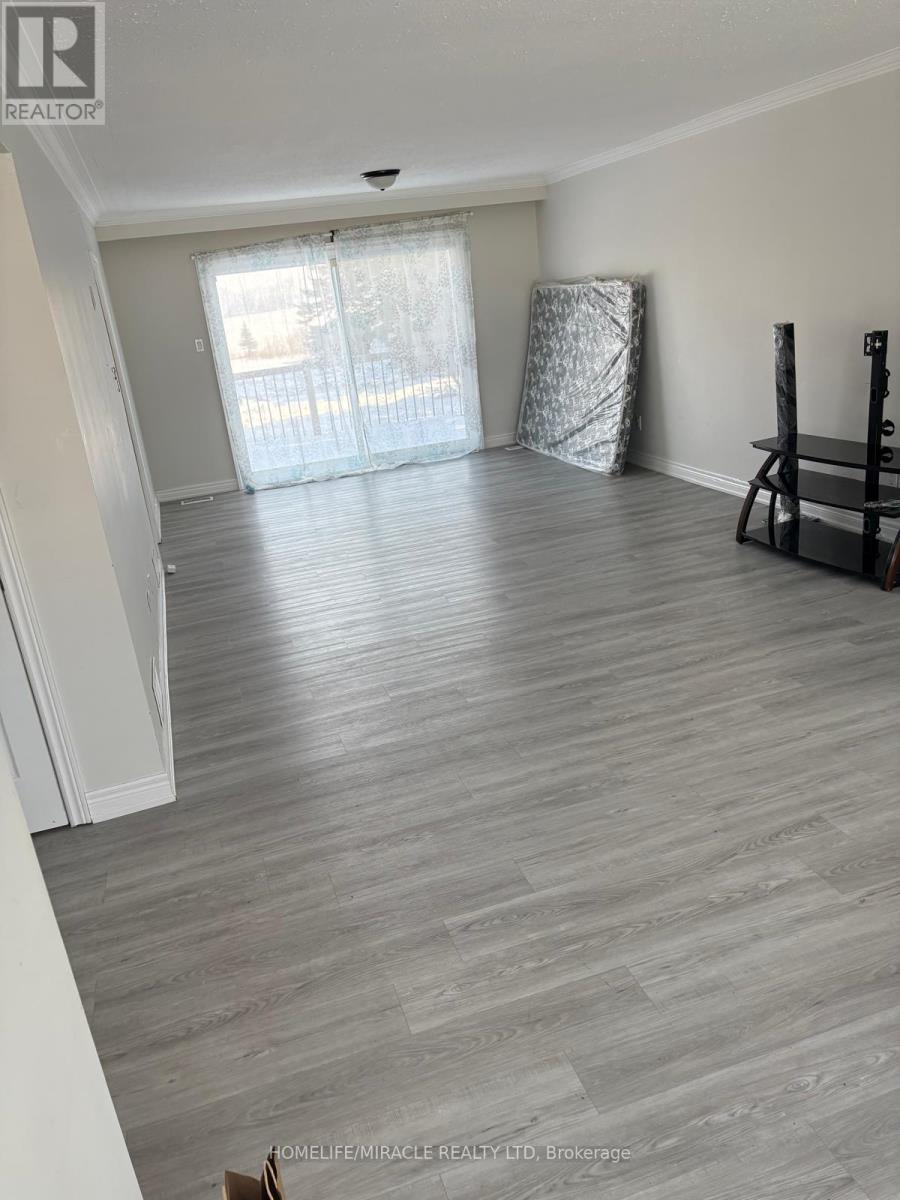 1209 Sideroad 20, New Tecumseth, ON - Indoor Photo Showing Other Room