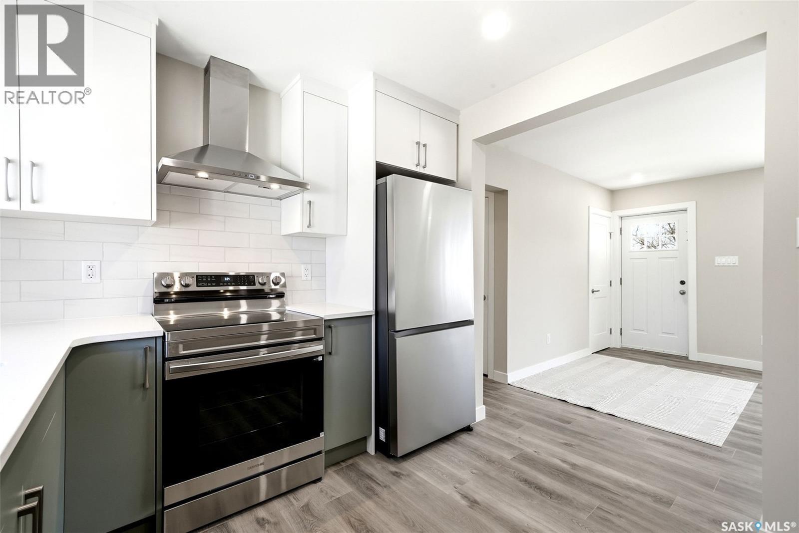 3720 Allen Avenue, Regina, SK - Indoor Photo Showing Kitchen