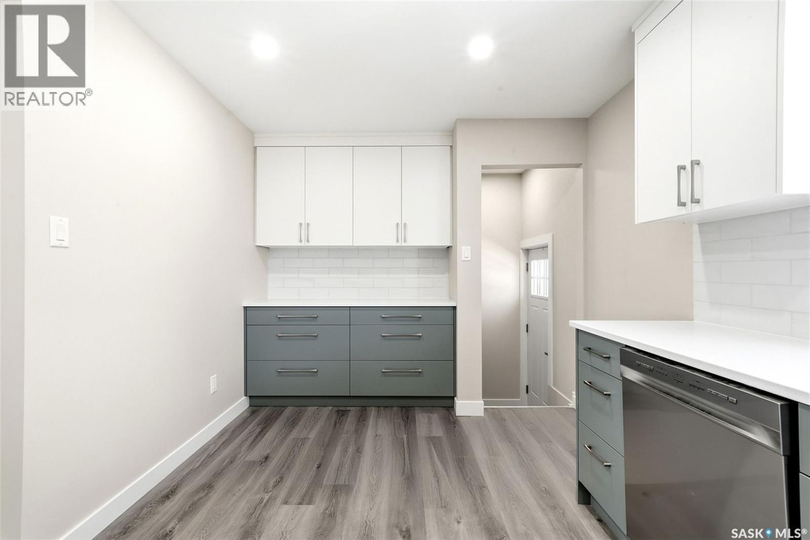 3720 Allen Avenue, Regina, SK - Indoor