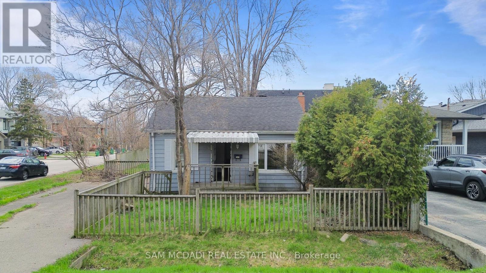 1062 West Avenue, Mississauga, ON - Outdoor