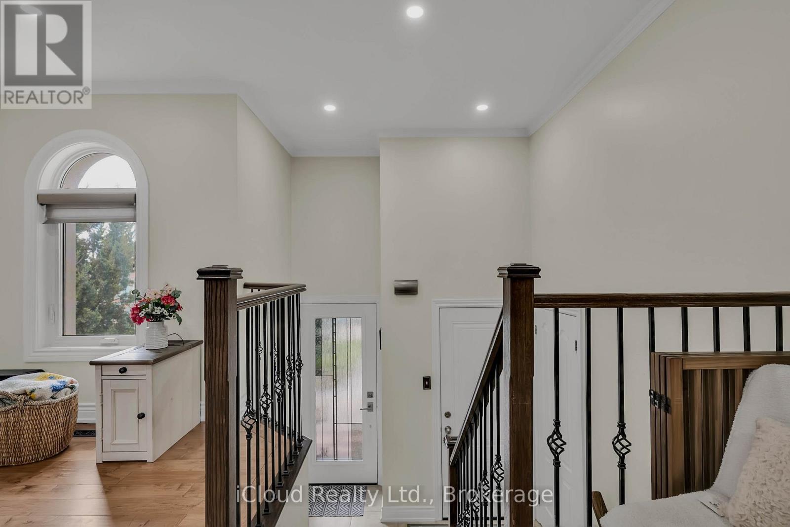 1370 Pickwick Drive, Mississauga, ON - Indoor Photo Showing Other Room