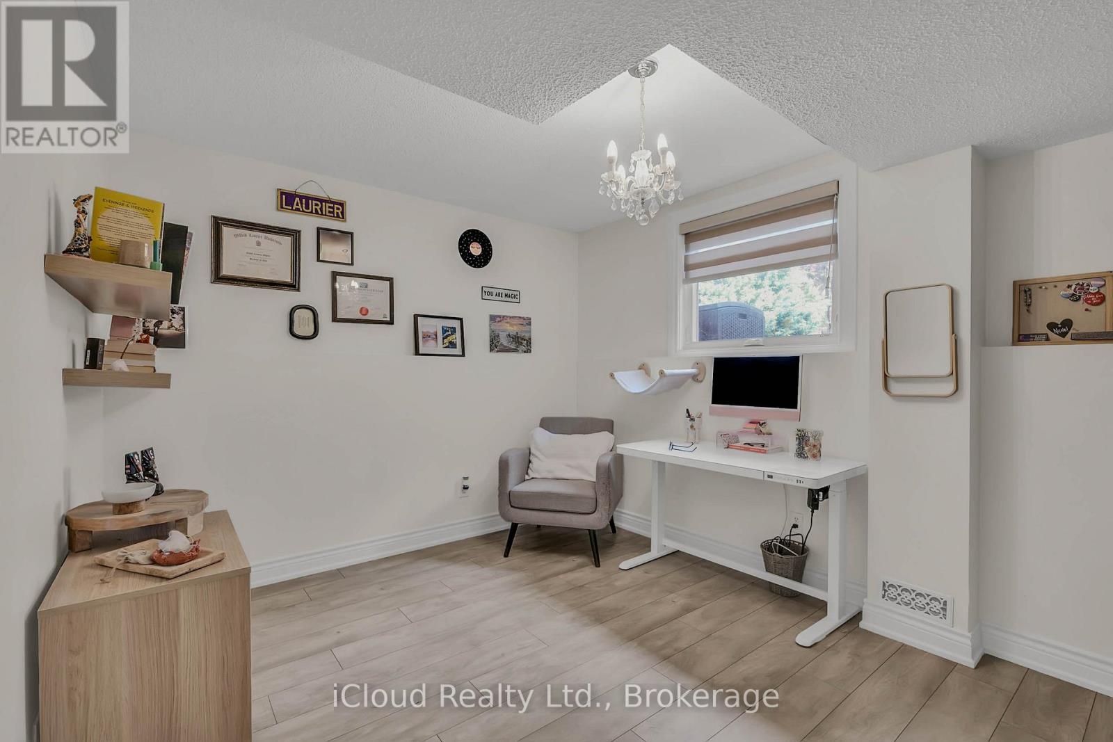 1370 Pickwick Drive, Mississauga, ON - Indoor