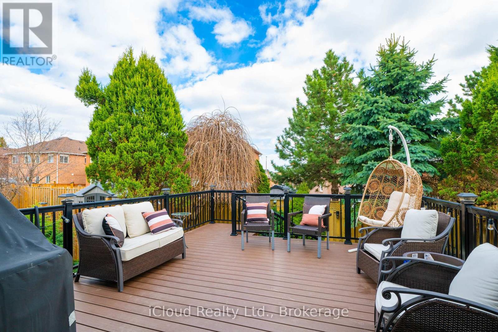 1370 Pickwick Drive, Mississauga, ON - Outdoor With Deck Patio Veranda