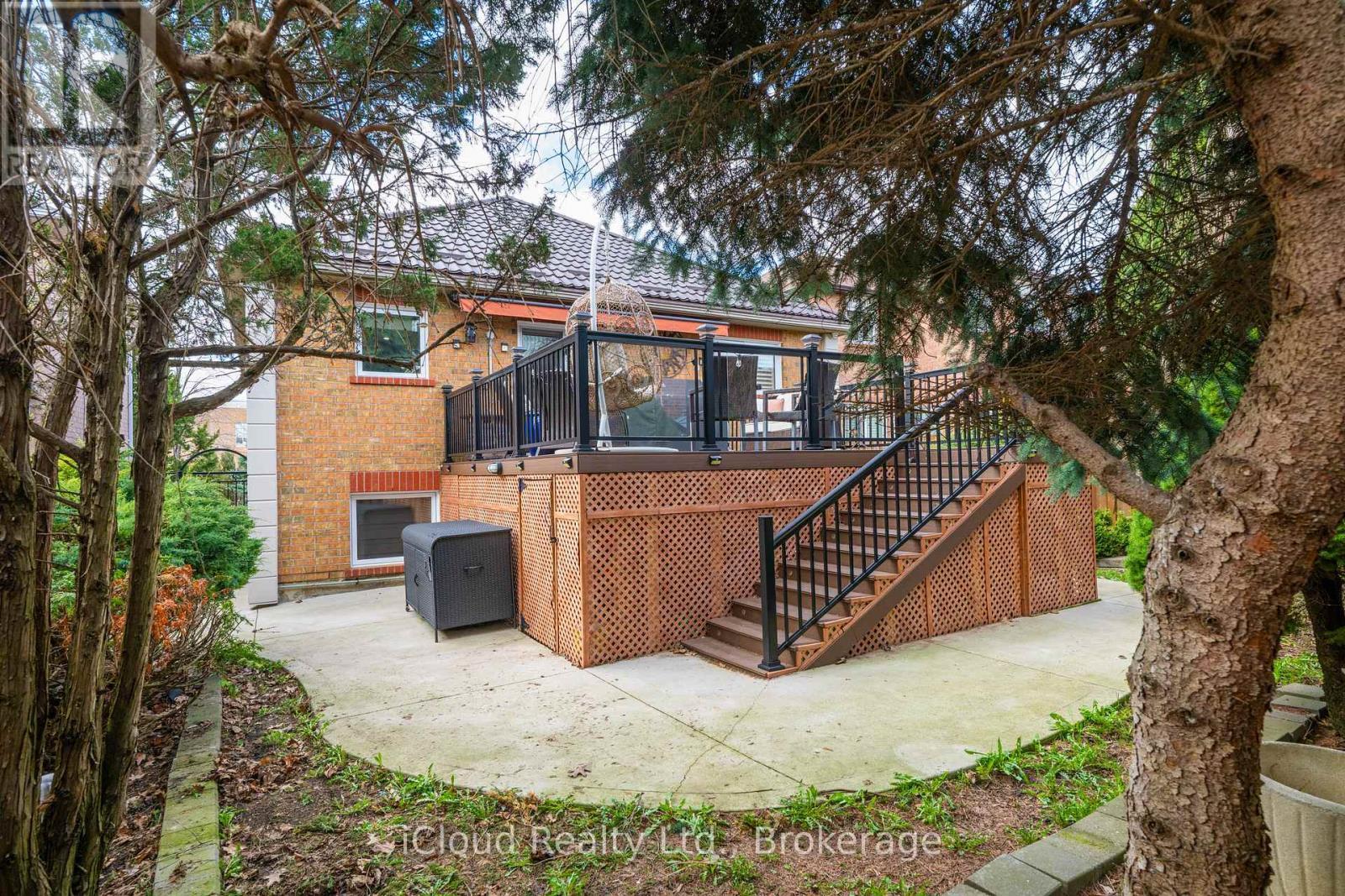 1370 Pickwick Drive, Mississauga, ON - Outdoor