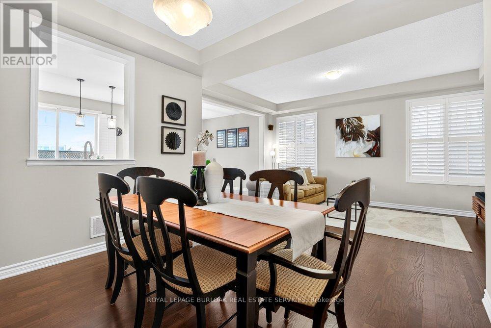 446 Grey Landing, Milton, ON - Indoor Photo Showing Dining Room