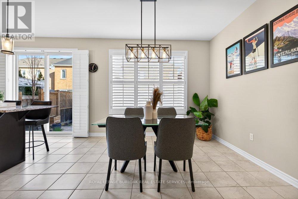 446 Grey Landing, Milton, ON - Indoor Photo Showing Dining Room