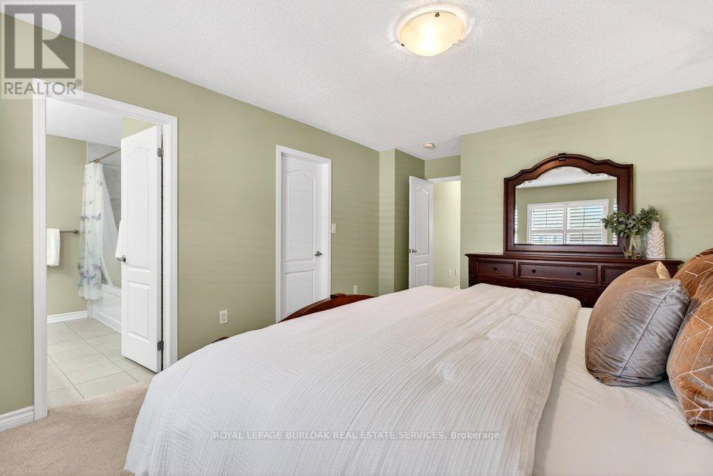 446 Grey Landing, Milton, ON - Indoor Photo Showing Bedroom