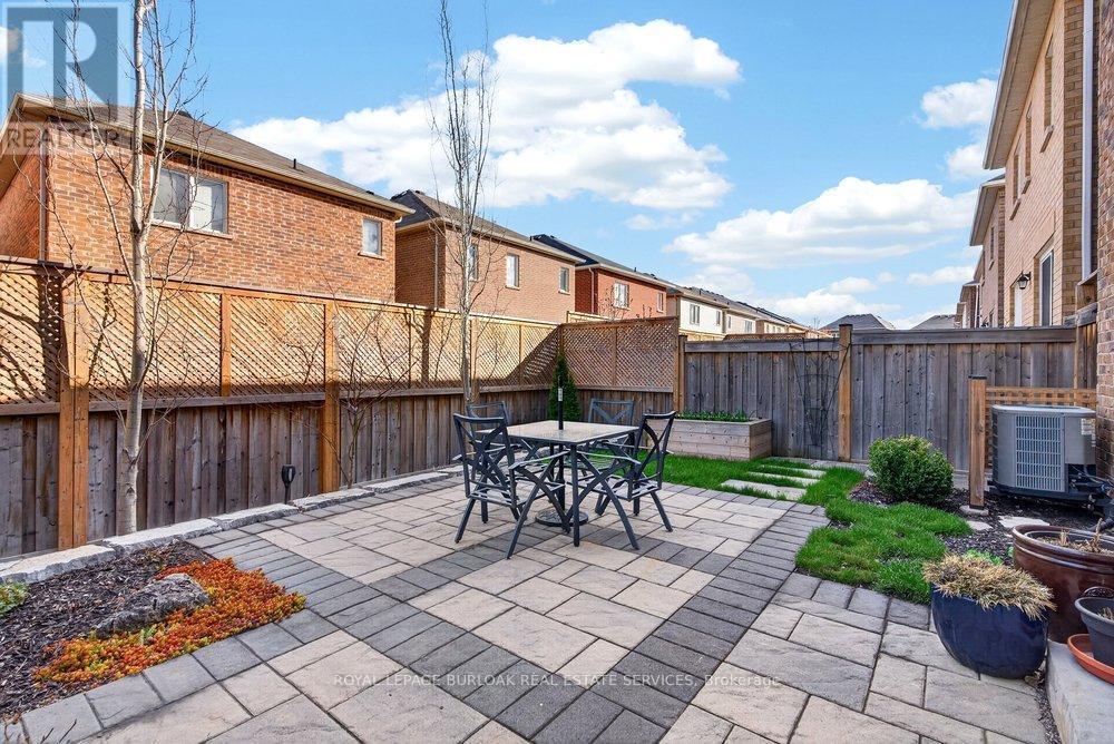 446 Grey Landing, Milton, ON - Outdoor With Deck Patio Veranda With Exterior