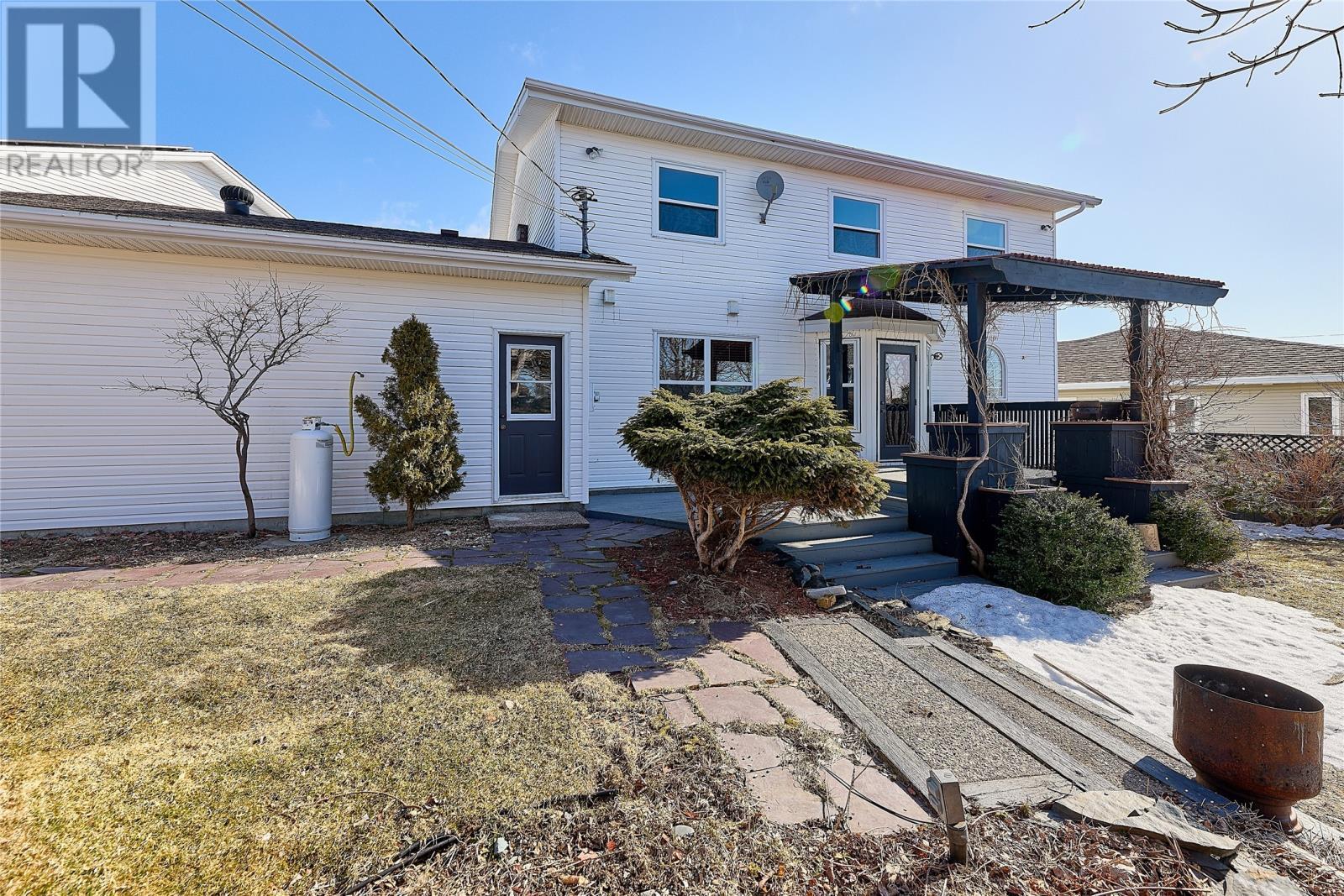 8 Roddickton Place, St. John'S, NL - Outdoor