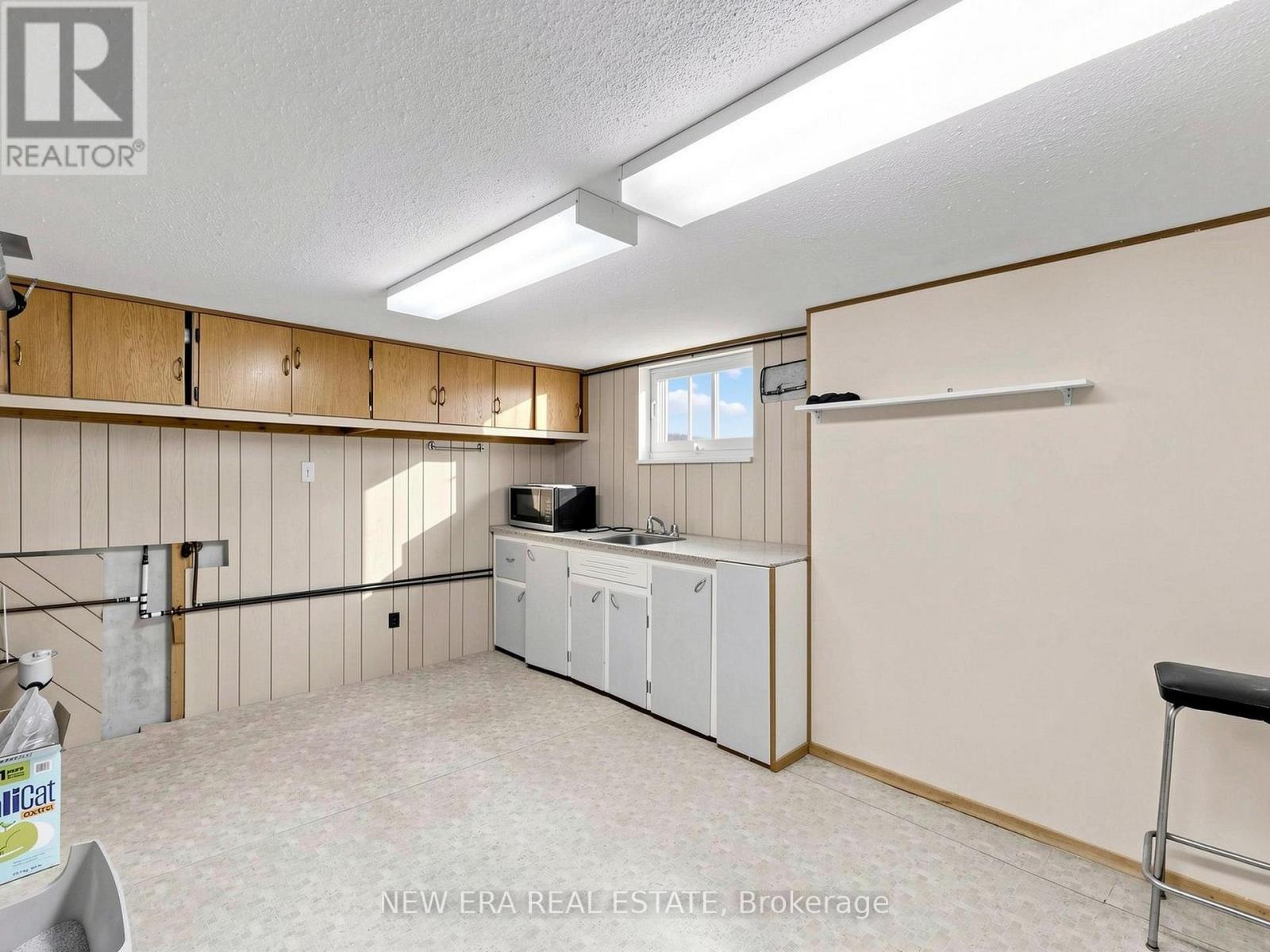 48 Christopher Drive, Cambridge, ON - Indoor