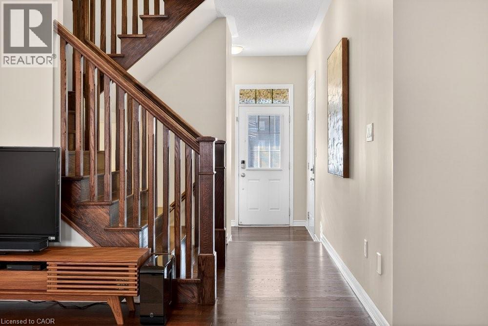 446 Grey Landing, Milton, ON - Indoor Photo Showing Other Room