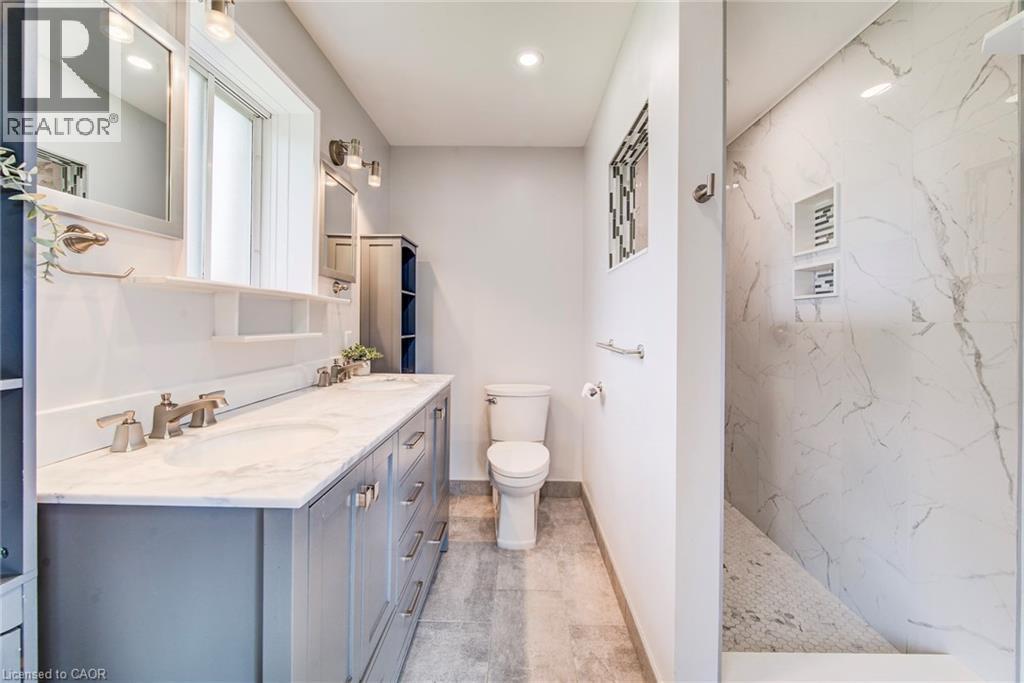 5762 8Th Line E, Ariss, ON - Indoor Photo Showing Bathroom