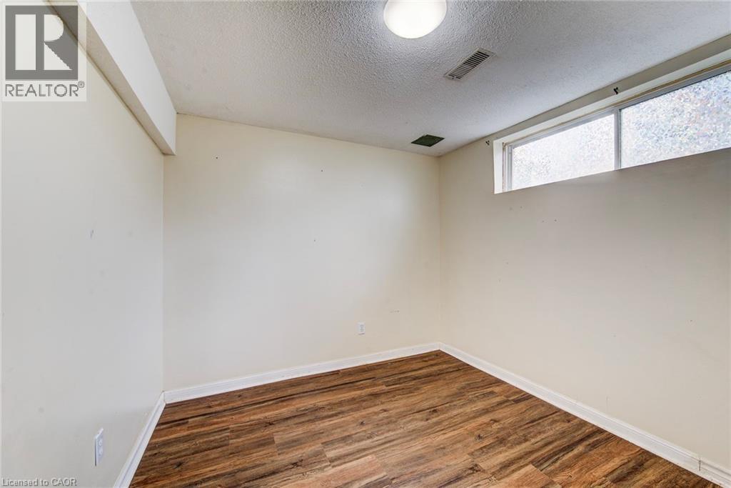 In-Law Suite - 5762 8Th Line E, Ariss, ON - Indoor Photo Showing Other Room