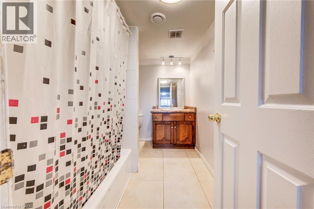 In-Law Suite - 5762 8Th Line E, Ariss, ON - Indoor Photo Showing Other Room