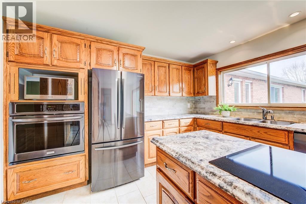 5762 8Th Line E, Ariss, ON - Indoor Photo Showing Kitchen With Double Sink