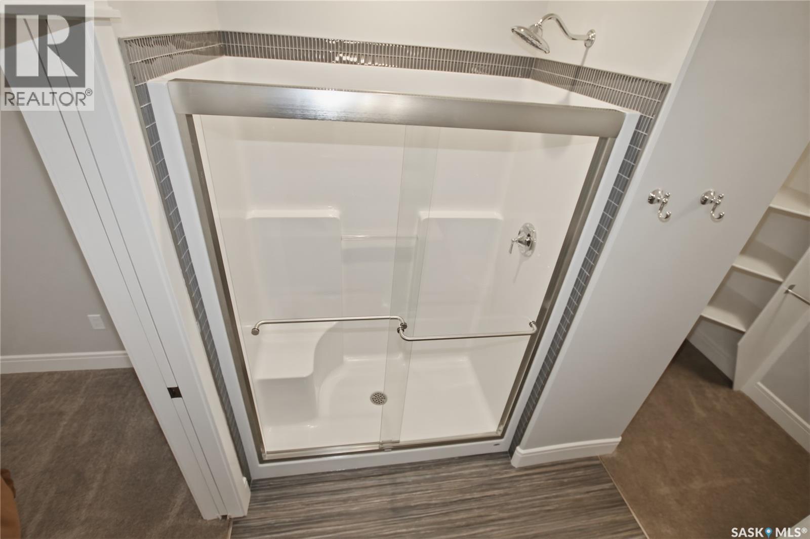 551 6Th Avenue Se, Swift Current, SK - Indoor Photo Showing Bathroom