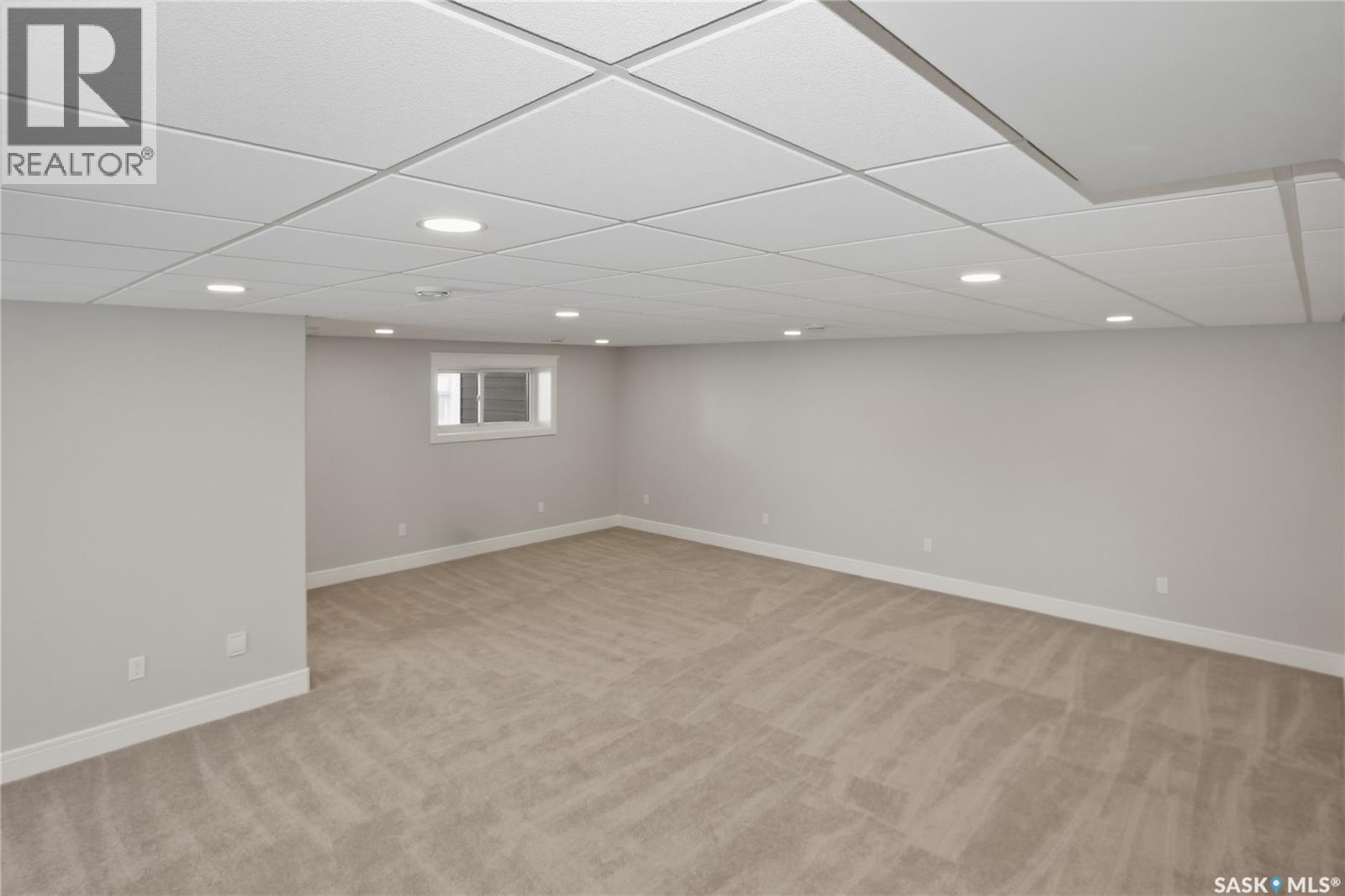 551 6Th Avenue Se, Swift Current, SK - Indoor