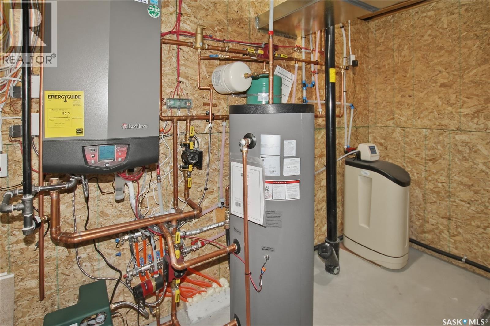 551 6Th Avenue Se, Swift Current, SK - Indoor Photo Showing Basement