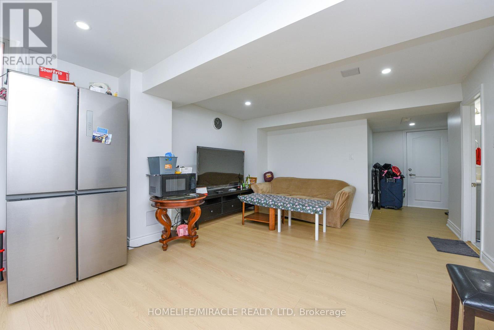 113 Seclusion Crescent, Brampton, ON - Indoor