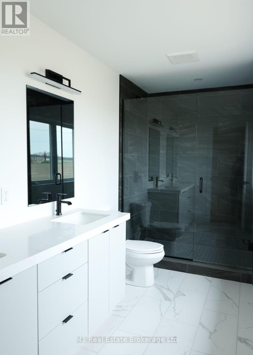 74 Bedell Drive, Mapleton, ON - Indoor Photo Showing Bathroom