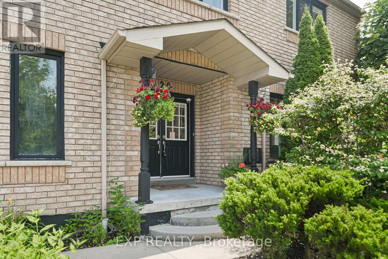 29 Batson Drive, Aurora, ON - Outdoor