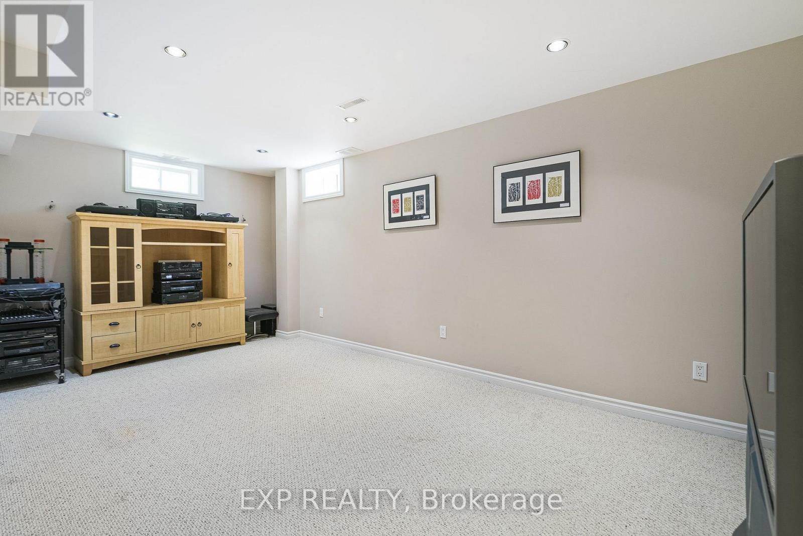 29 Batson Drive, Aurora, ON - Indoor
