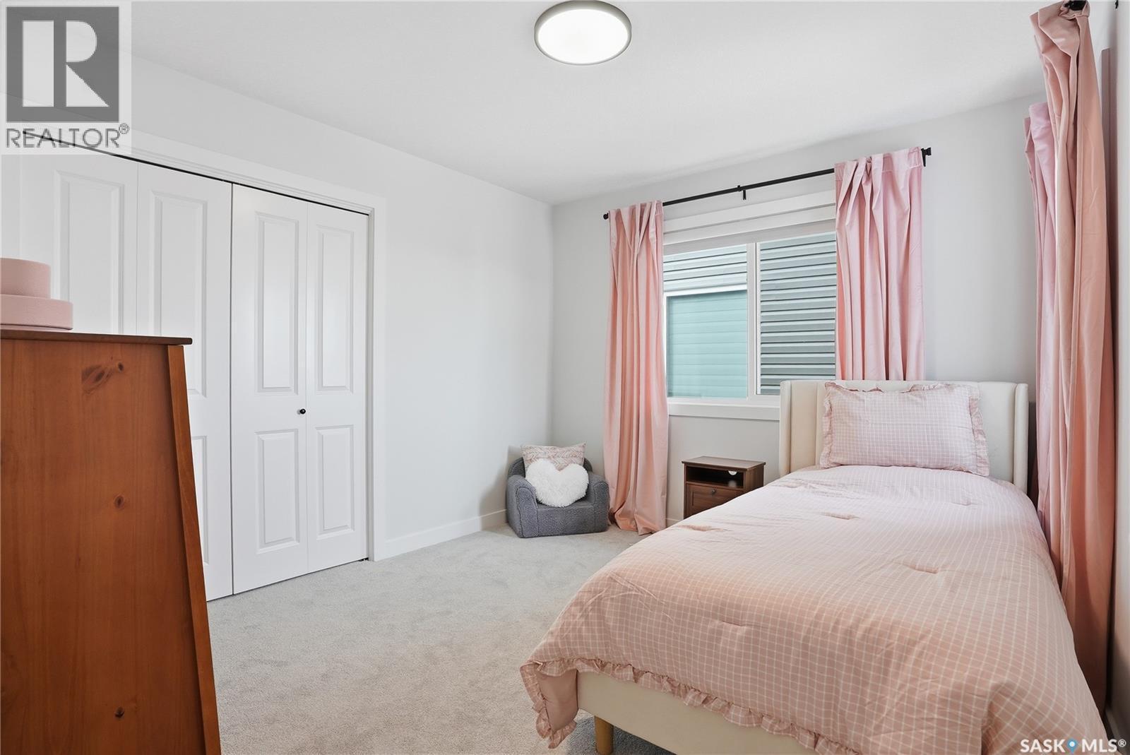 606 Delainey Road, Saskatoon, SK - Indoor Photo Showing Bedroom