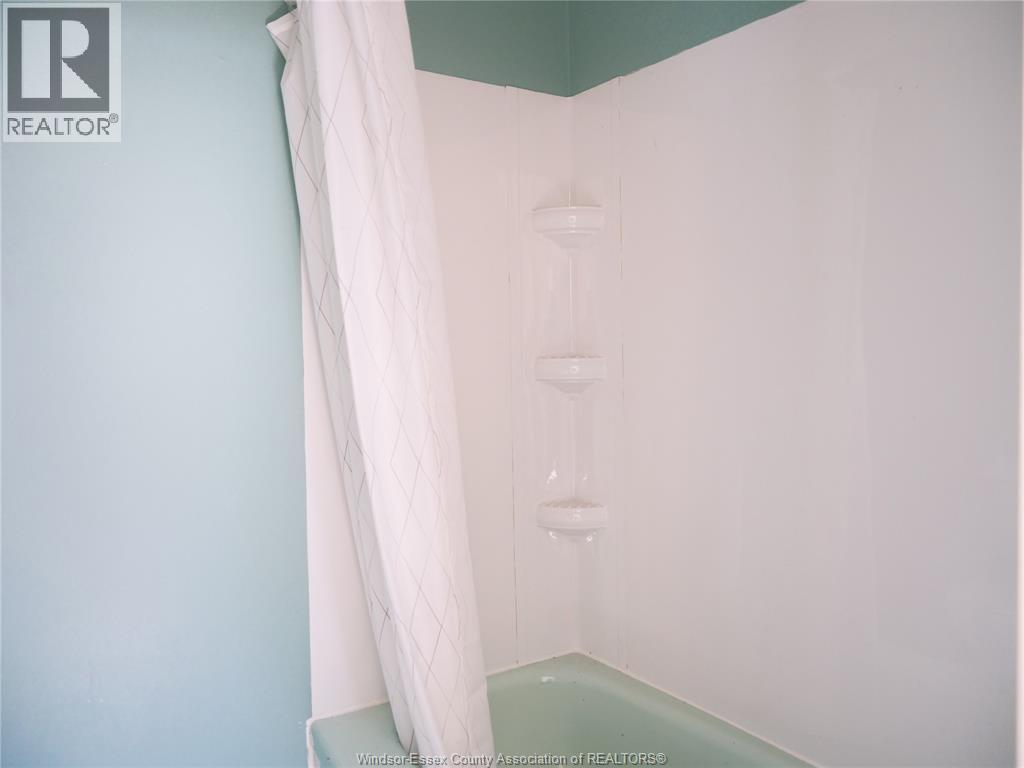 1050 Drouillard, Windsor, ON - Indoor Photo Showing Other Room