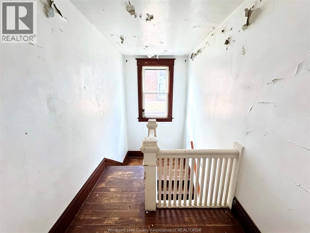 1050 Drouillard, Windsor, ON - Indoor Photo Showing Other Room