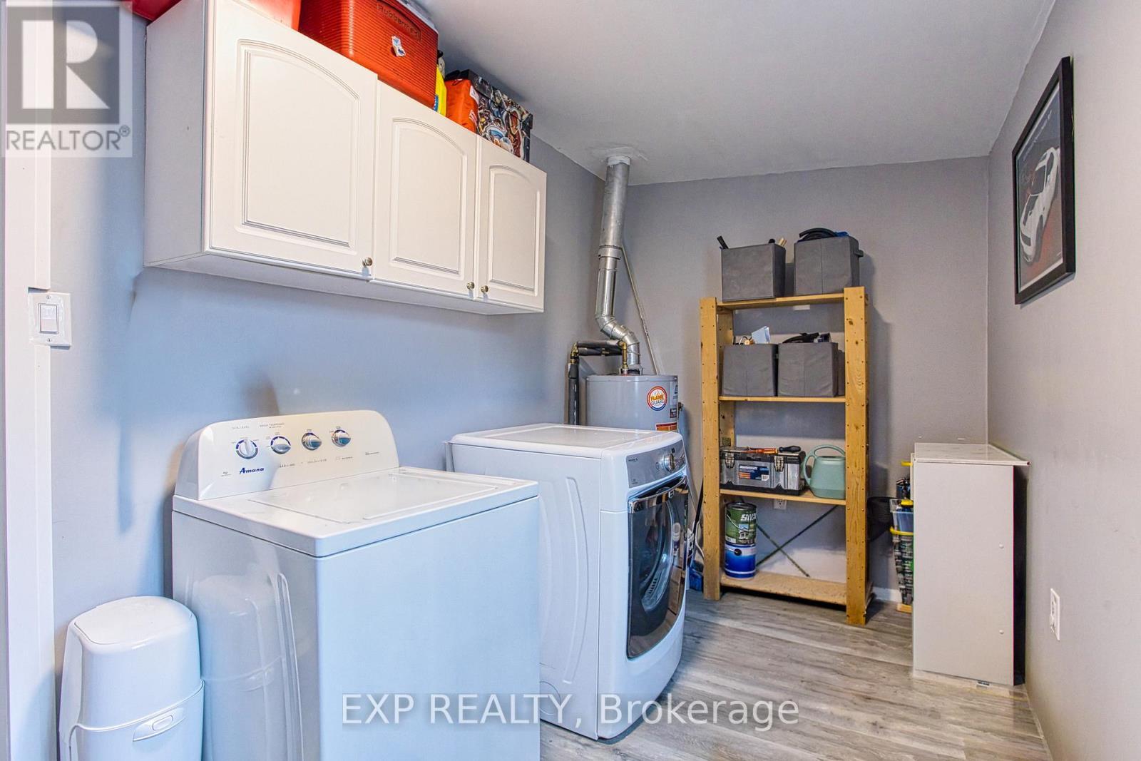 352 Fairfield Avenue, Hamilton, ON - Indoor Photo Showing Laundry Room