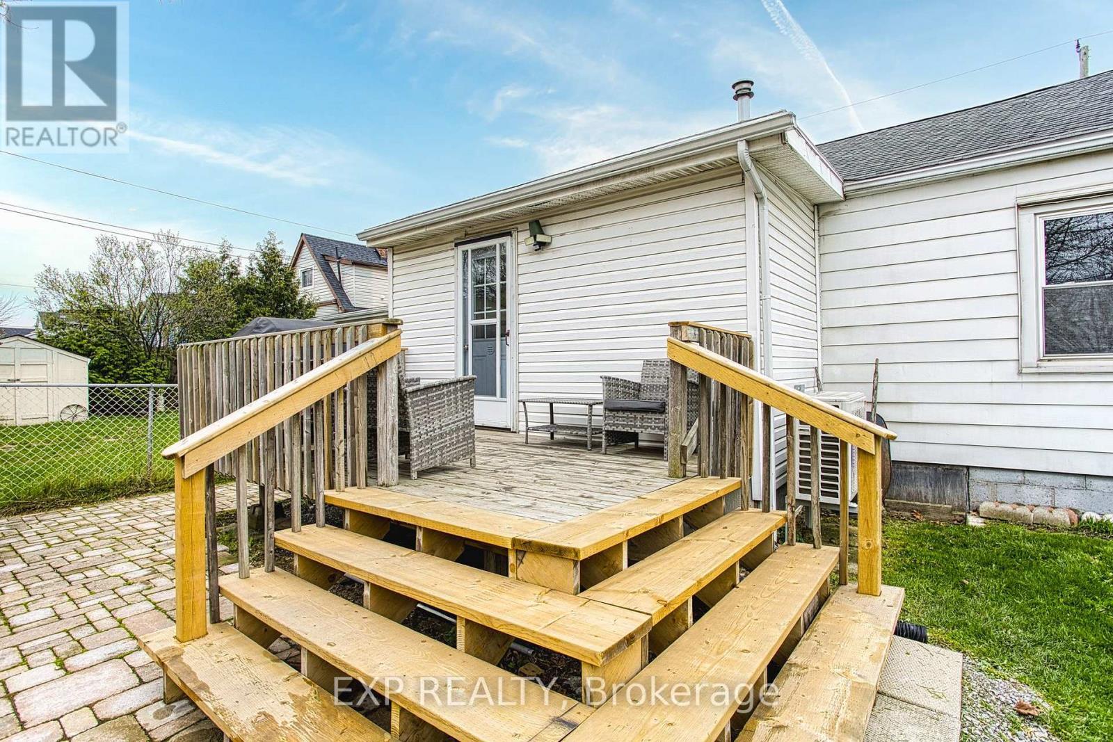 352 Fairfield Avenue, Hamilton, ON - Outdoor With Deck Patio Veranda With Exterior