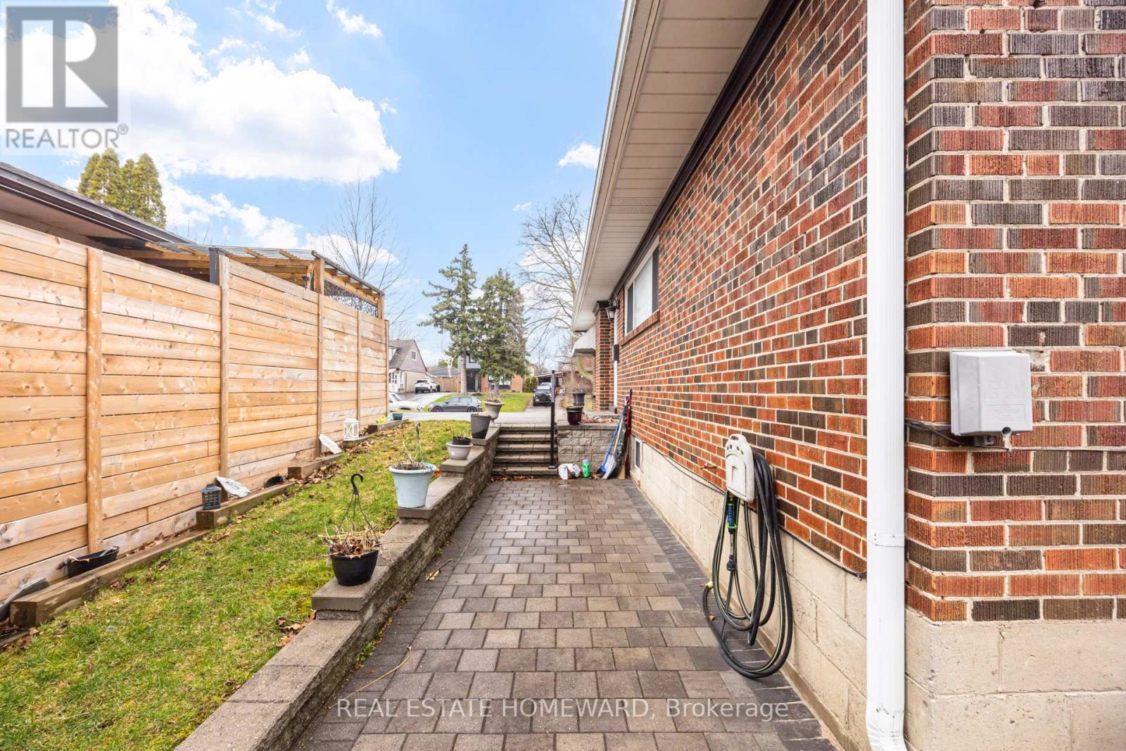 4 Moorecroft Crescent, Toronto, ON - Outdoor With Exterior