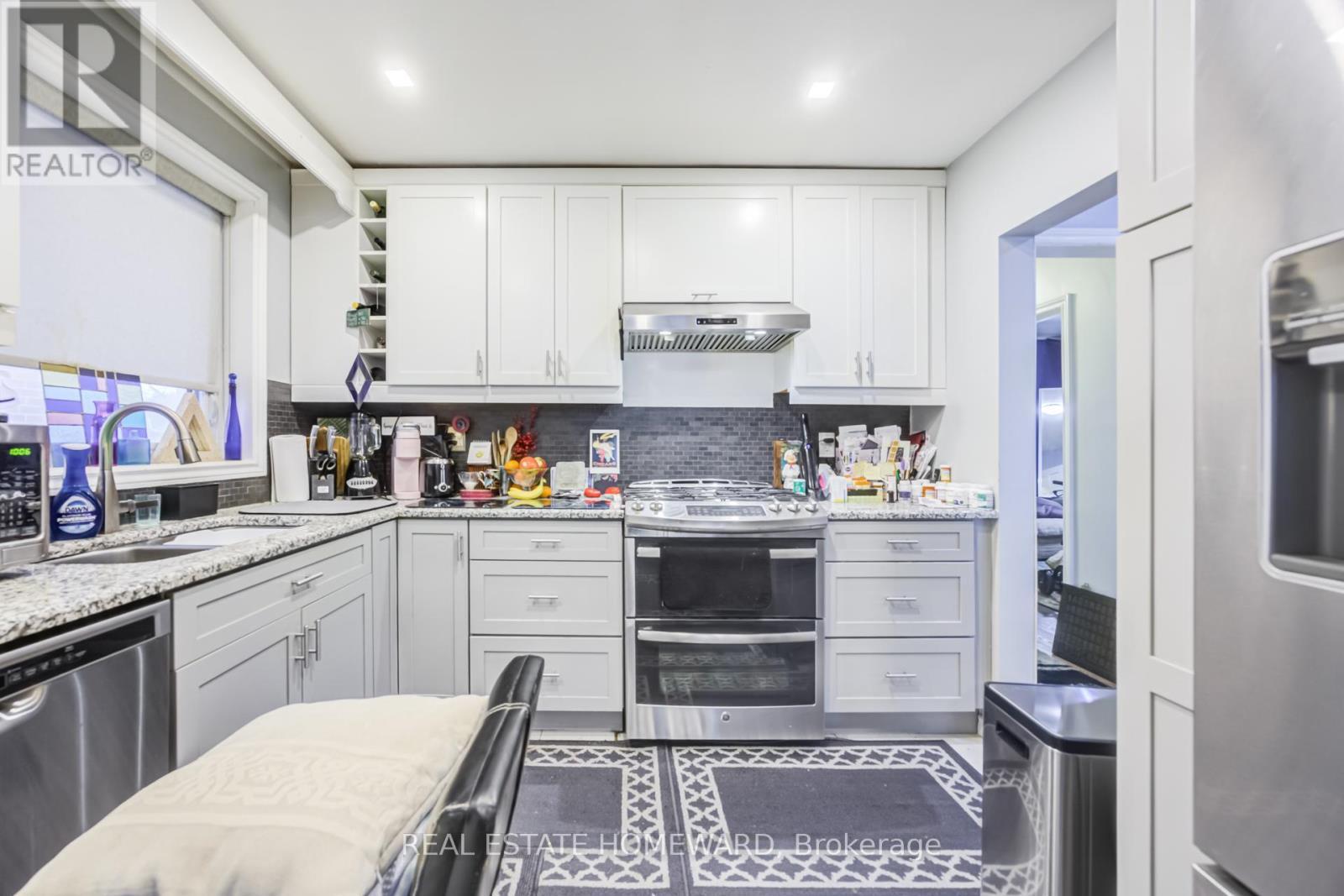 Kitchen - 4 Moorecroft Crescent, Toronto, ON - Indoor Photo Showing Kitchen