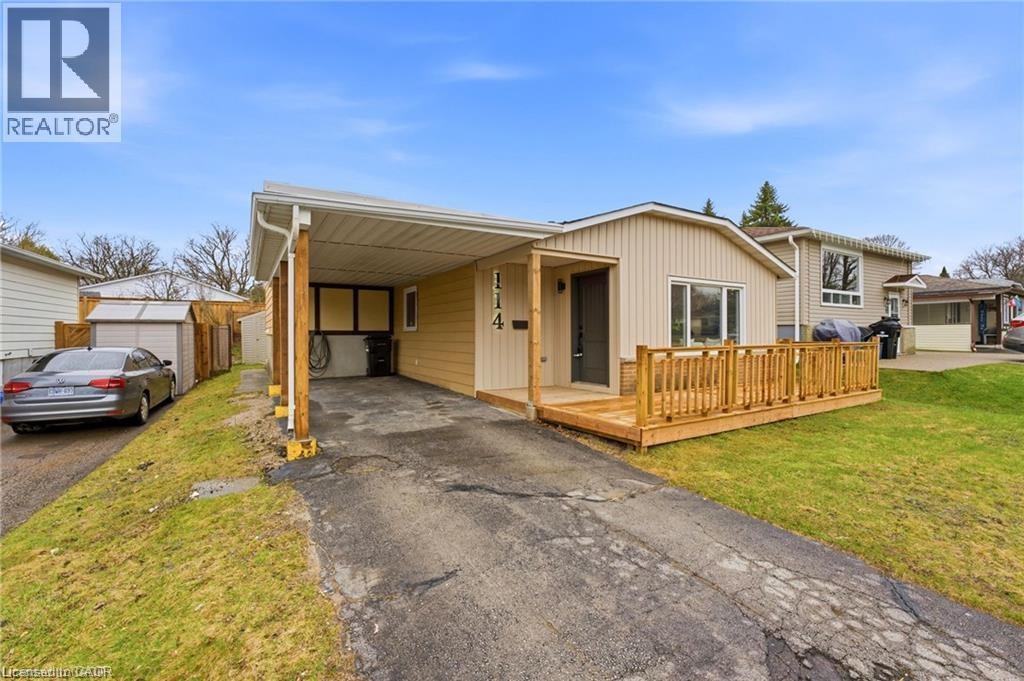 114 Christopher Drive, Waterloo, ON - Outdoor